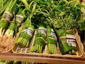 Banana leaves as an example of sustainable packaging